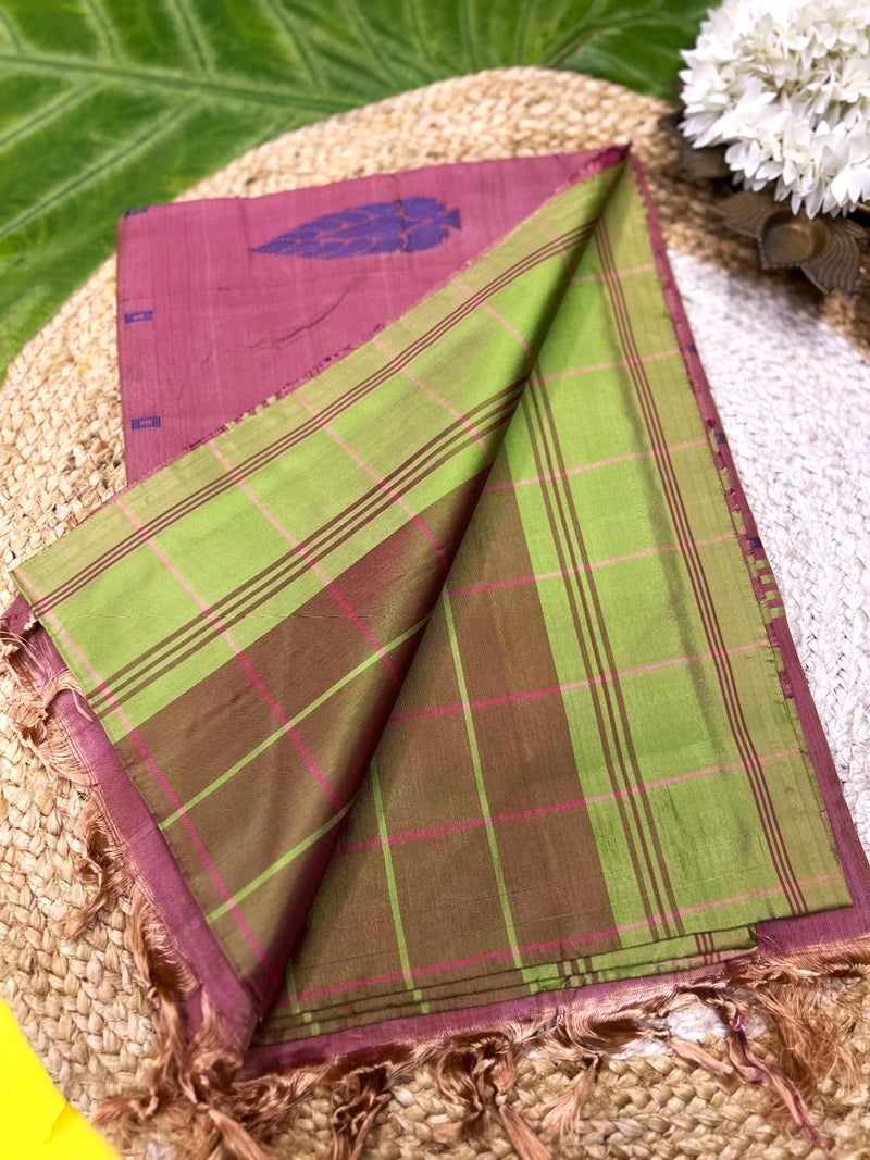 vazhaipattu silk saree pastel green - checked design-with Blouse