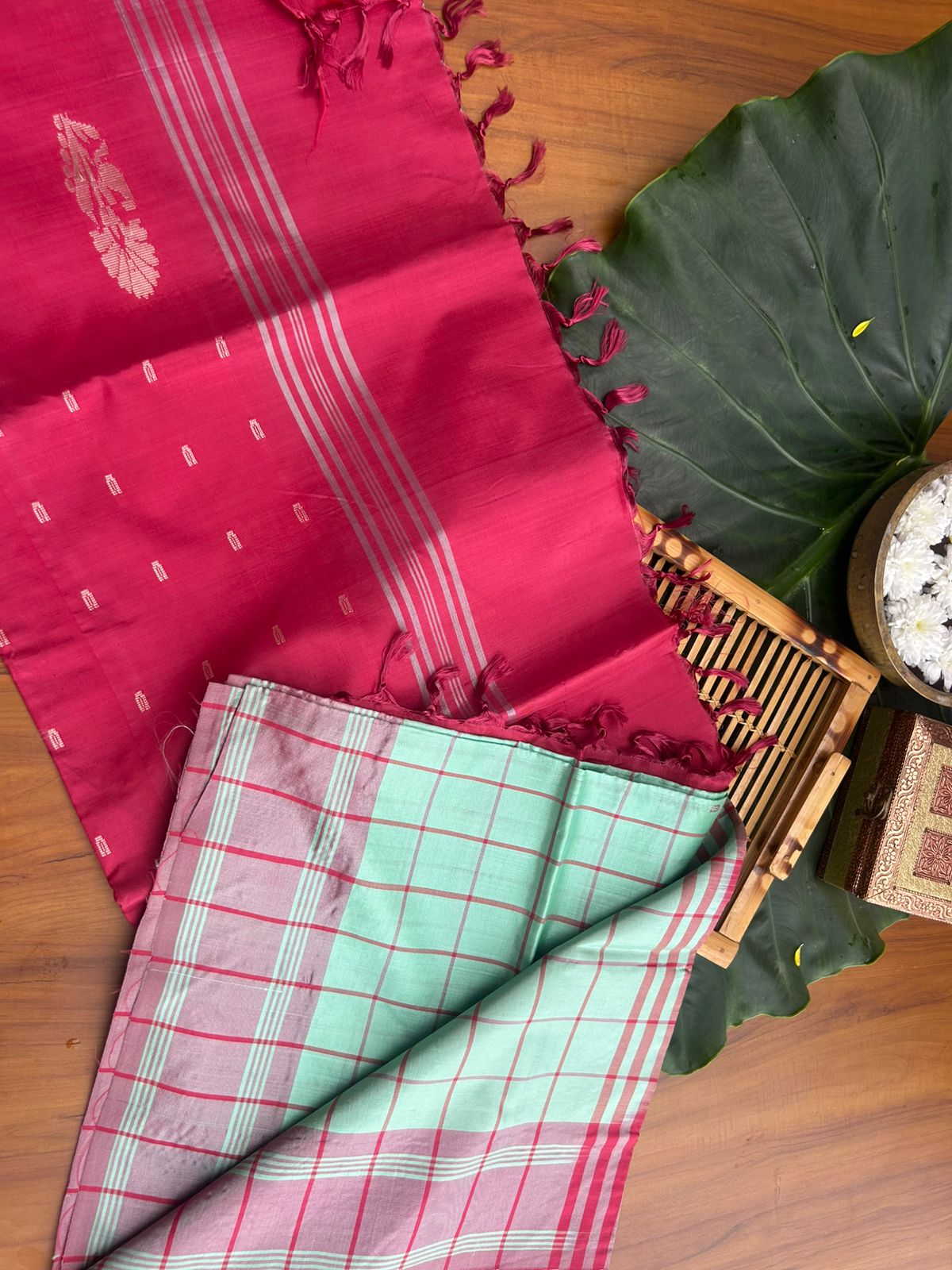 Vazhaipattu pastel green checked silk saree -with blouse