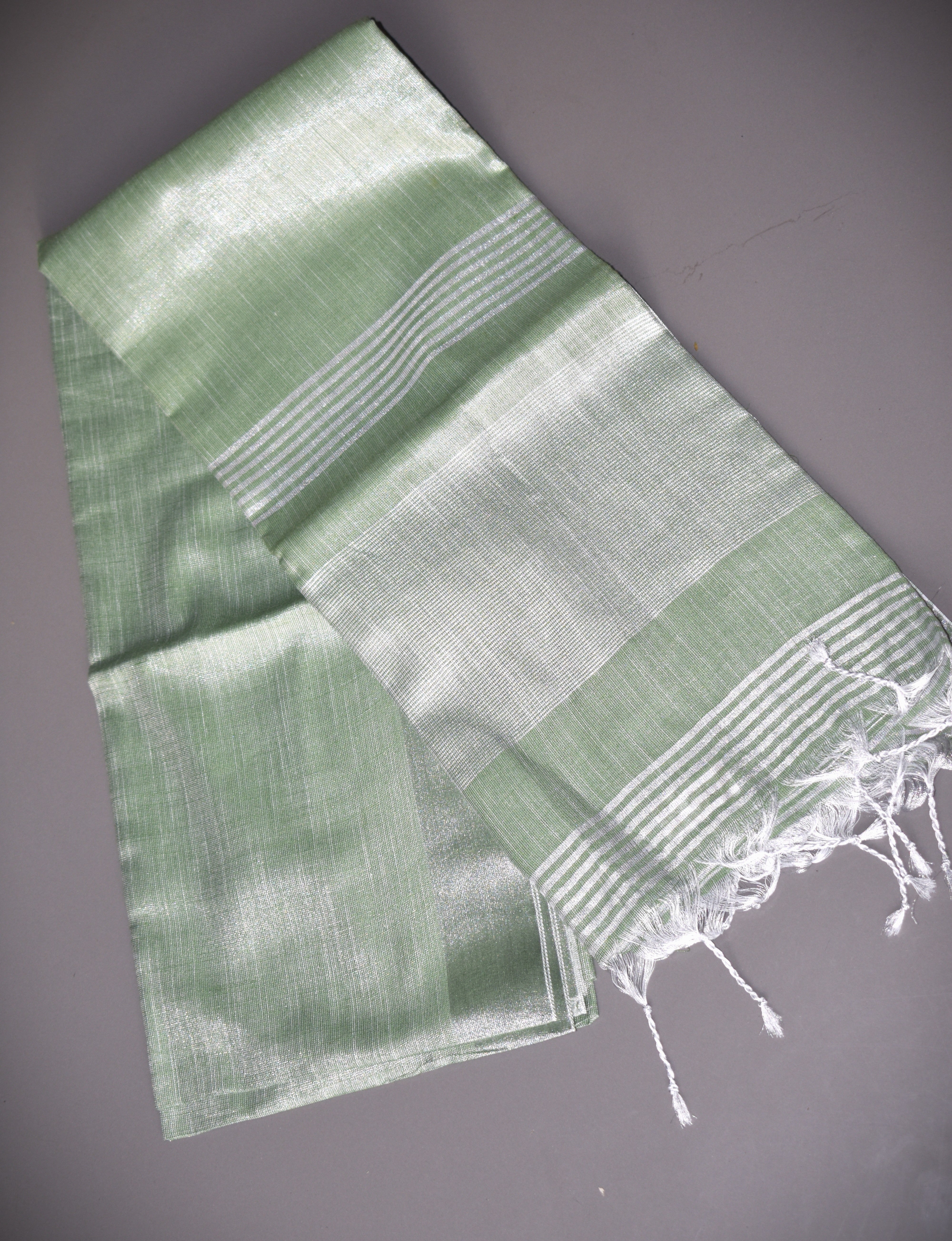Khadi Classics with a Soft Shimmer Glow -pastel green|KRISA