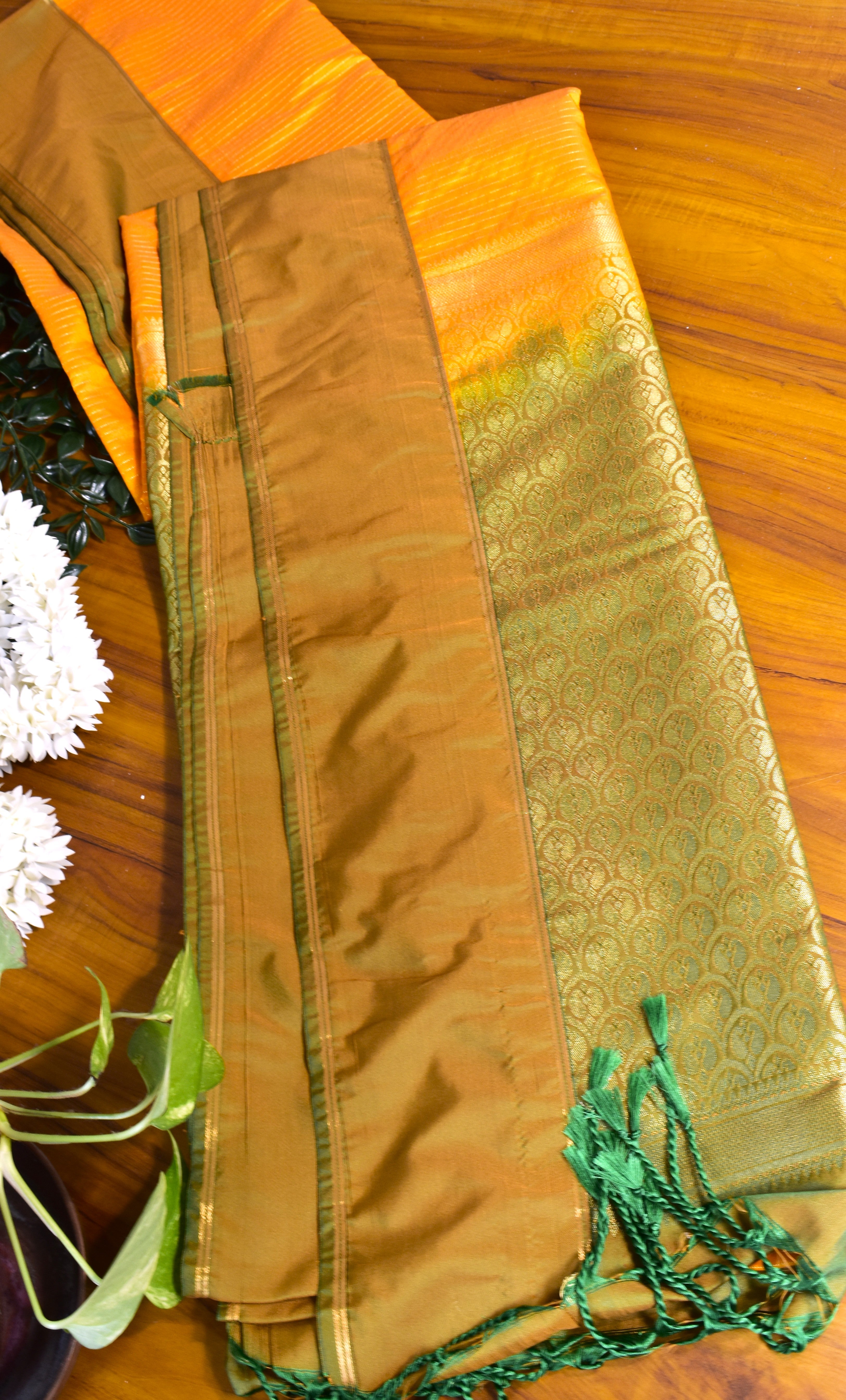 Vaira oosi soft silk sarees 001 | Elegant Traditional Sarees for Women | Krisa Collections