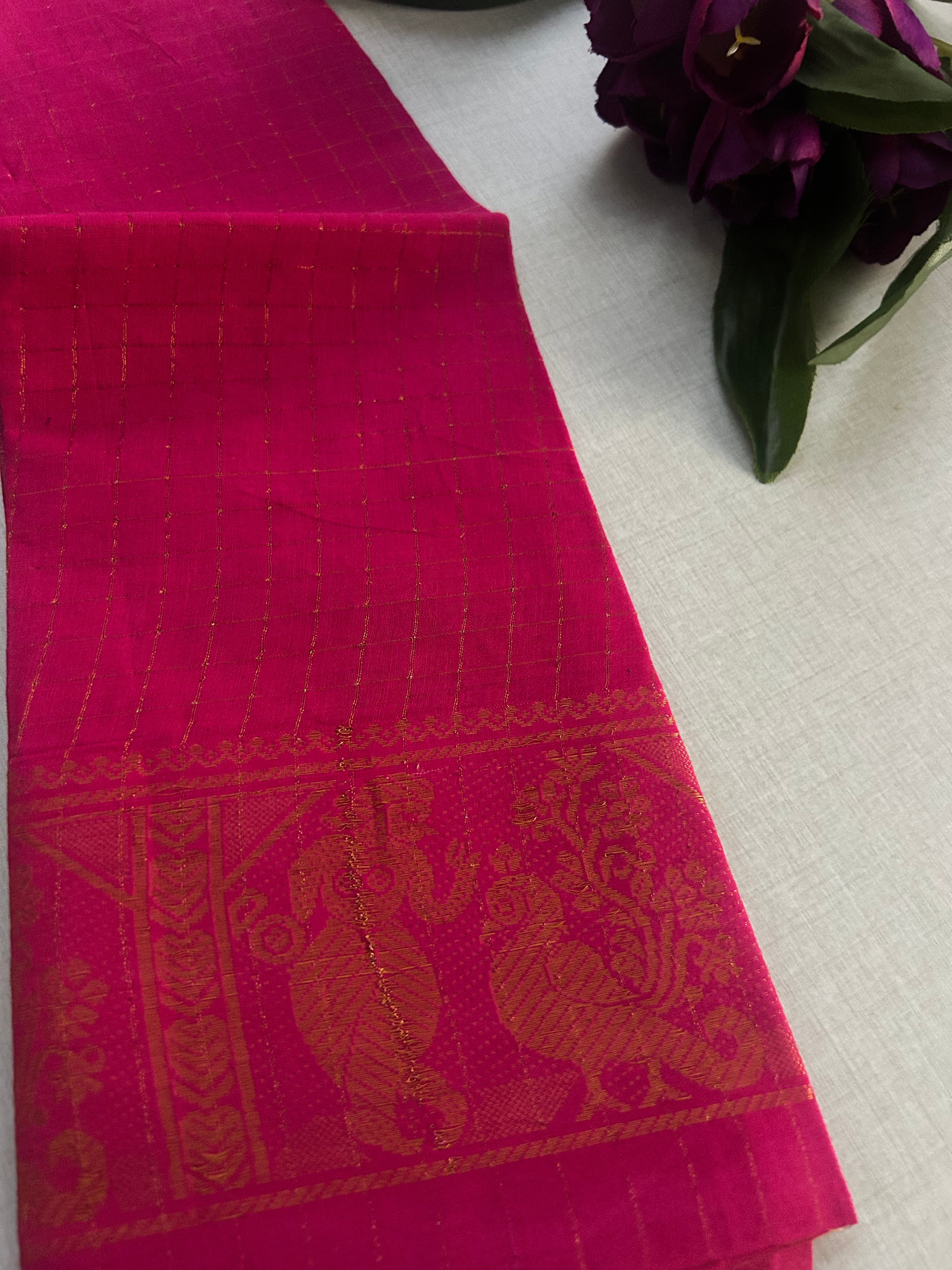Cream Sungudi Cotton Saree with Gold Peacock Border | Kerala Kasavu Style Checked Saree with Contrast Blouse | Traditional Onam Saree