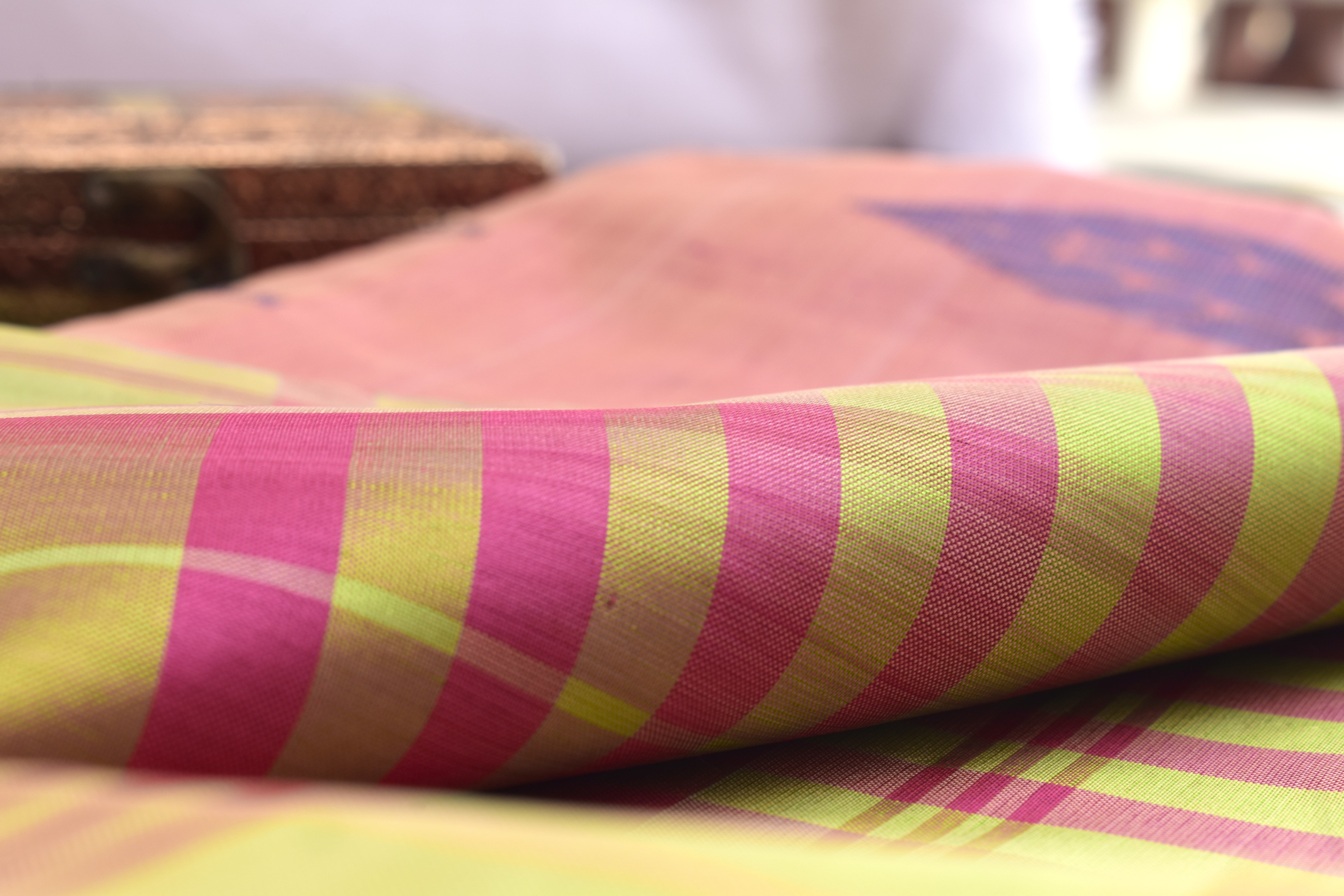 vazhaipattu silk saree pastel green - checked design-with Blouse