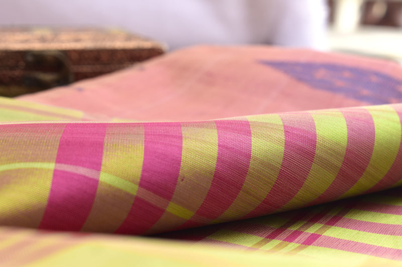 vazhaipattu silk saree pastel green - checked design-with Blouse